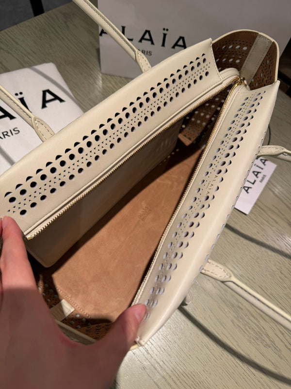 NEO MINA 32 BAG IN CHINO VIENNE CALFSKIN