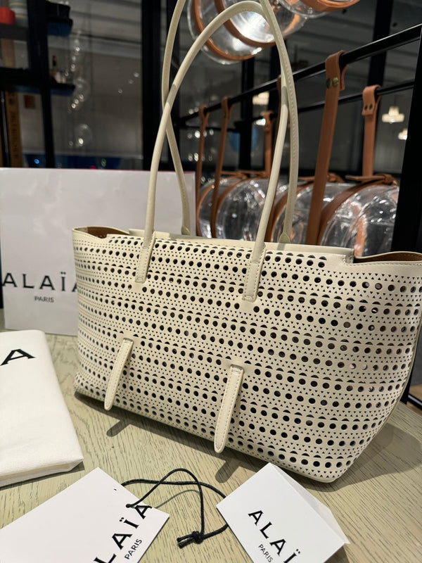 NEO MINA 32 BAG IN CHINO VIENNE CALFSKIN