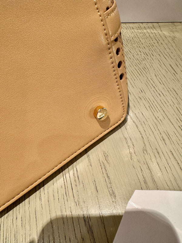 NEO MINA 32 BAG IN HARVEST GOLD VIENNE CALFSKIN