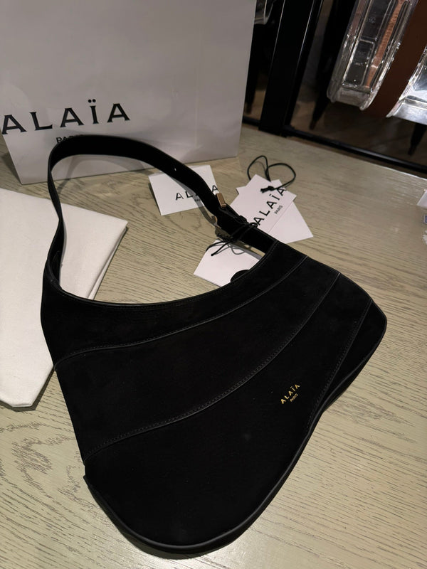 WAVE HOBO BAG 29 IN BLACK SUEDE