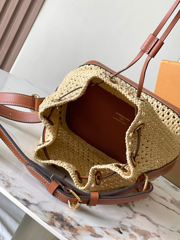 BORSA NOÉ 24 IN RAFIA BEIGE LAVORATA ALL'UNCINETTO E BORDI IN PELLE DI VITELLO MARRONE