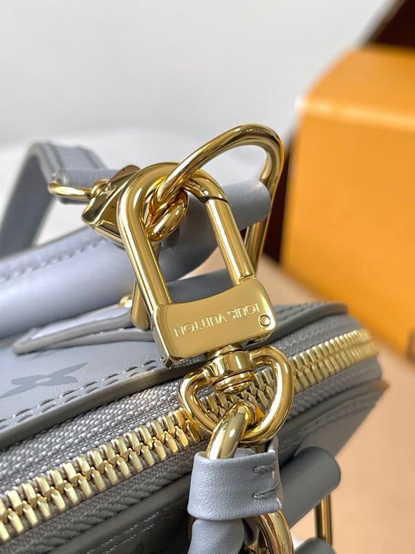 ALMA BB 23 IN PELLE DI VITELLO CON MONOGRAMMA TRIANON E FERRAMENTA ORO