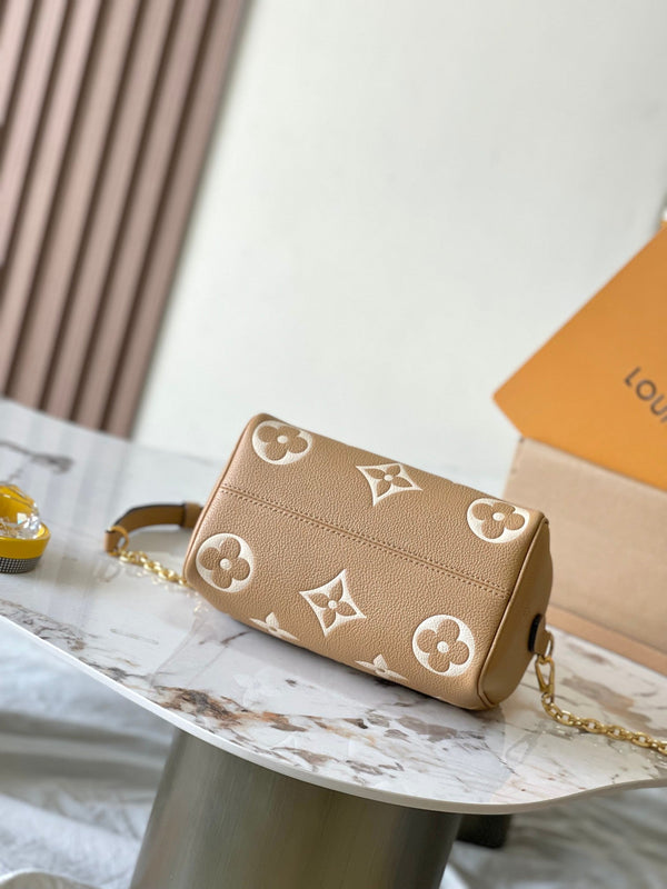 SPEEDY BANDOULIÈRE 20 IN PELLE EMPREINTE MONOGRAM TÈ AL LATTE