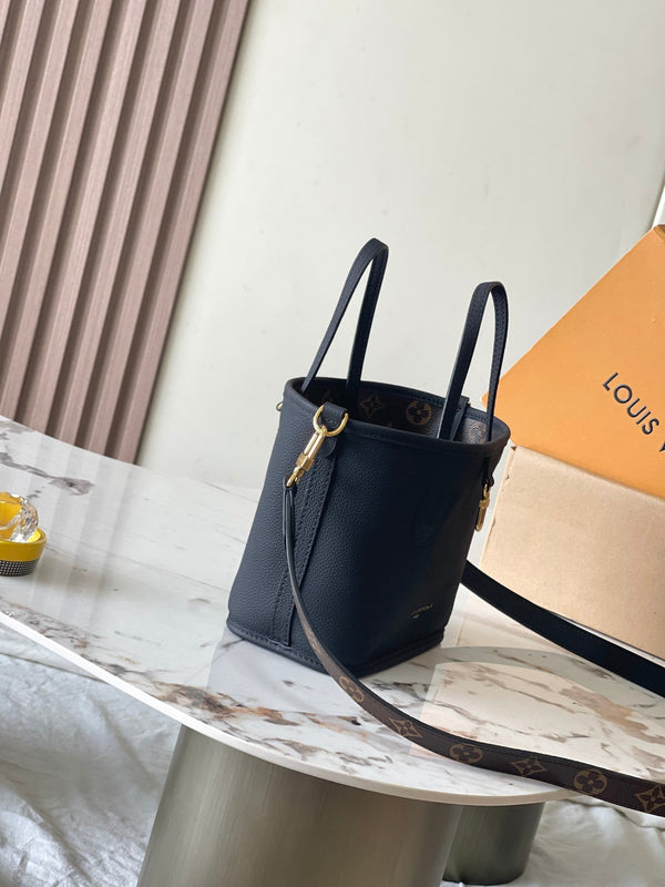 NEVERFULL BANDOULIÈRE INSIDE OUT BB 24 IN TELA MONOGRAM MARRONE E PELLE DI VITELLO NERA