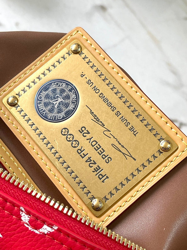 SPEEDY P9 BANDOULIÈRE 25 IN TELA MONOGRAM ROSSA CON FERRAMENTA ORO