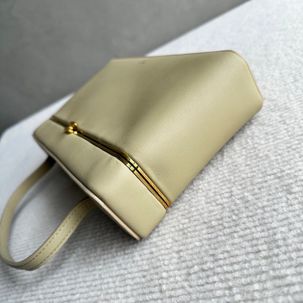 CL 26s rectangle veau souple beige