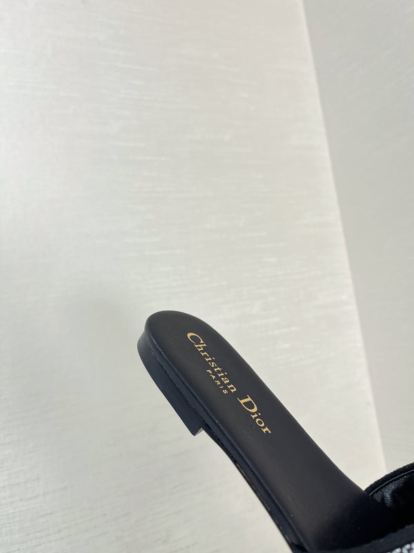 dway slide embroidered black cotton