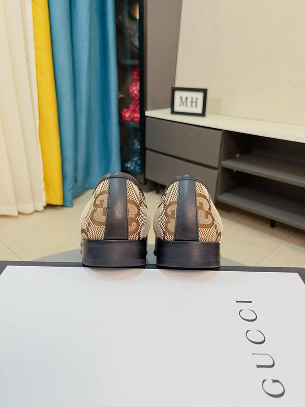 Mocassino da uomo GG con morsetto in tessuto marrone 520454