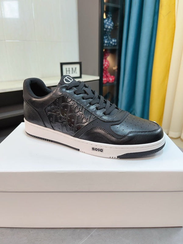 CD B27 SNEAKER BASSA IN PELLE DI VITELLO CON MONOGRAMMA NERO