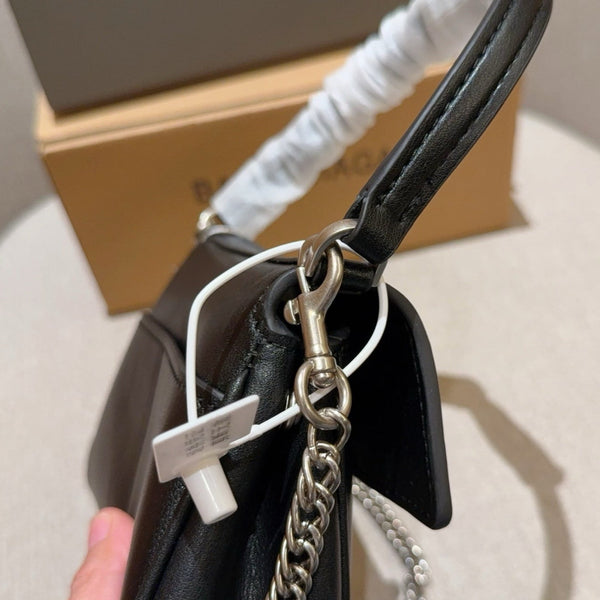 BORSA RODEO NANO CON CATENA 17 IN PELLE DI VITELLO LISCIA NERA E FERRAMENTA IN ARGENTO