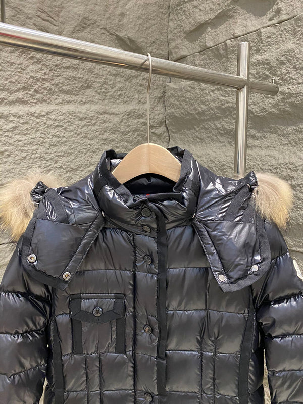 Moncler Puffer Jacket Hood Black Fur 341352