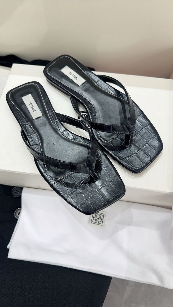 Totem Thong Sandals Black Croc-Effect Leather 751656