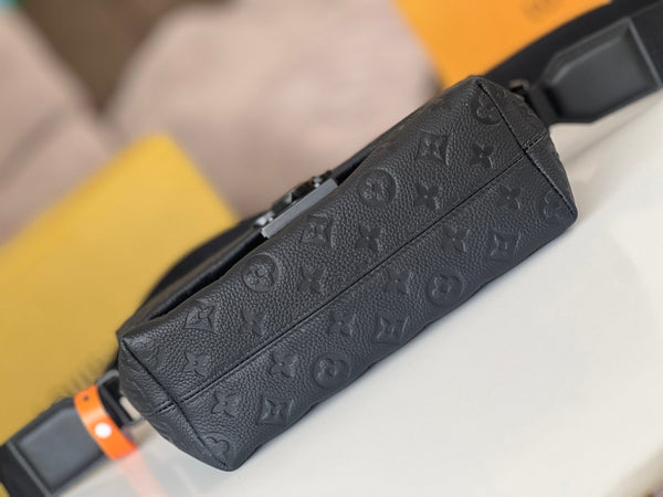 LV S-Cape Messenger Bag 28cm Black Taurillon Monogram leather