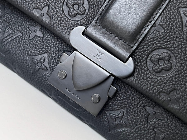 LV S-Cape Messenger Bag 28cm Black Taurillon Monogram leather