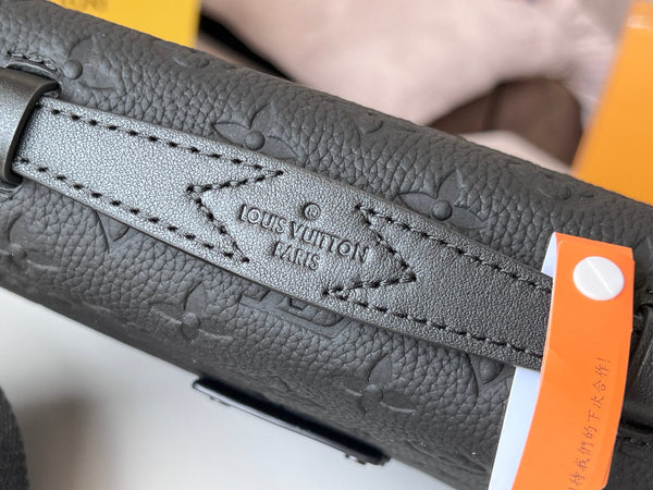 LV S-Lock Briefcase 39cm Black Taurillon Monogram leather