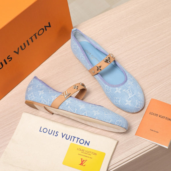 LV 25C Romy Flat Blue Pastel Monogram Denim Fabric con logo dorato 218310