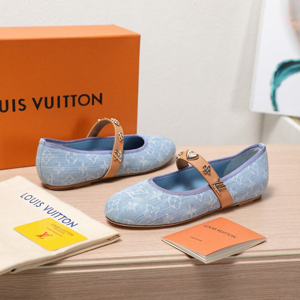 LV 25C Romy Flat Blue Pastel Monogram Denim Fabric con logo dorato 218310