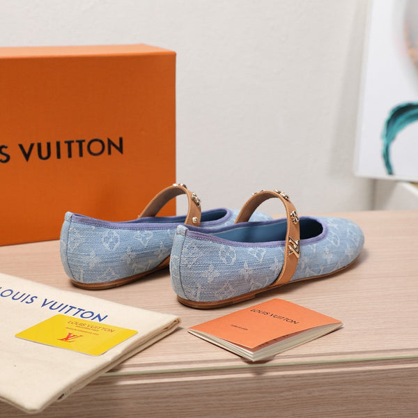 LV 25C Romy Flat Blue Pastel Monogram Denim Fabric con logo dorato 218310