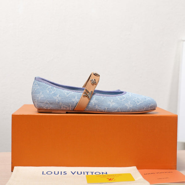 LV 25C Romy Flat Blue Pastel Monogram Denim Fabric con logo dorato 218310