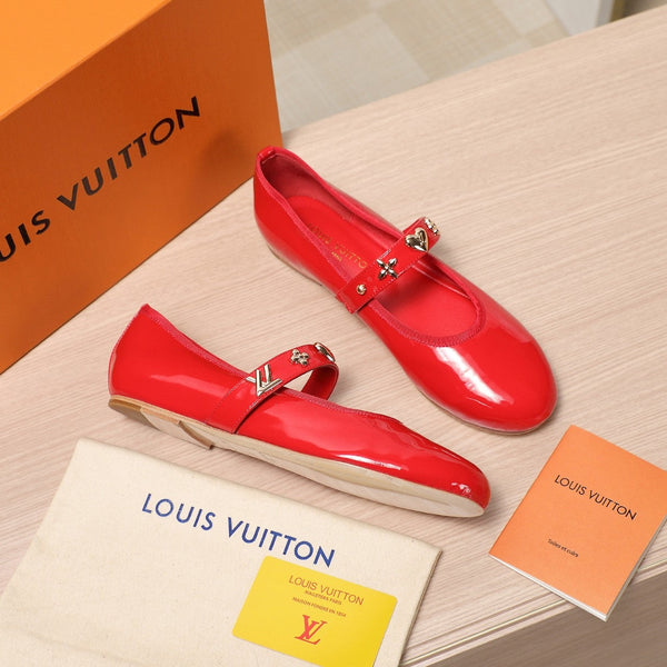 LV 25C Romy Flat Red Patent calf leather With gold logo 218306