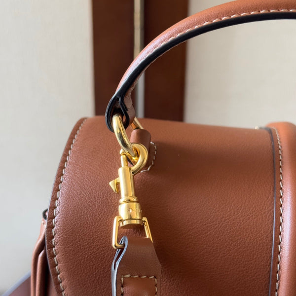 CLASSIQUE BAG 17 IN NUTMEG BROWN CALFSKIN GOLD HARDWARE