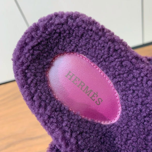 HM Chypre Sandal In Dark Purple Lamb Wool 984175