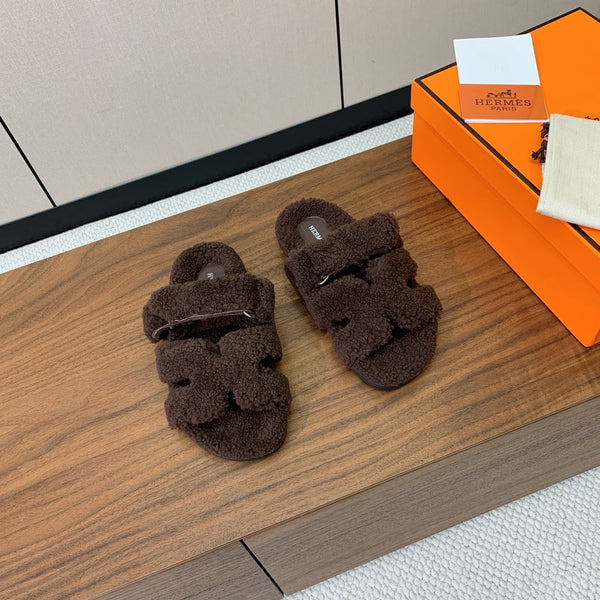 HM Chypre Sandal In Dark Brown Lamb Wool 984179