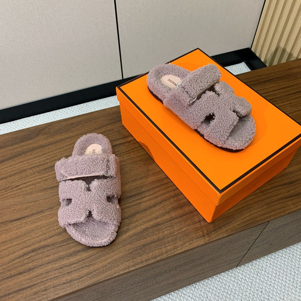 HM Chypre Sandal In Light Purple Lamb Wool 984180