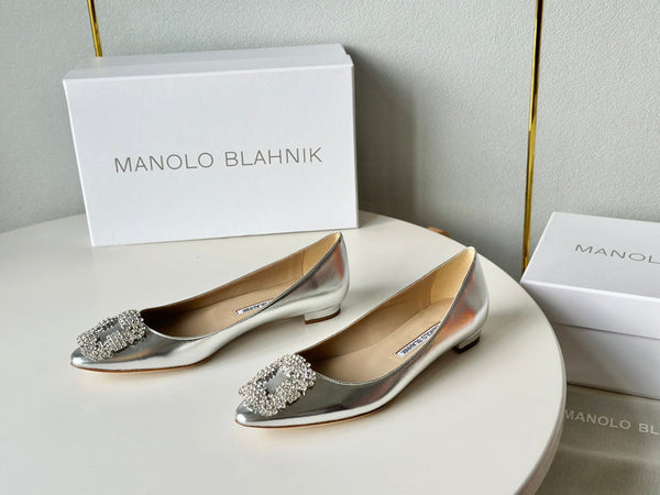 Manolo Diamond Buckle Pumps Silver Mirror Cowhide 451180