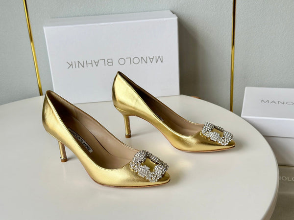 Manolo Diamond Buckle Pumps Gold Mirror Leather 451182