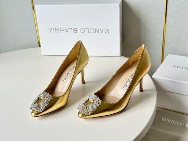 Manolo Diamond Buckle Pumps Gold Mirror Leather 451182