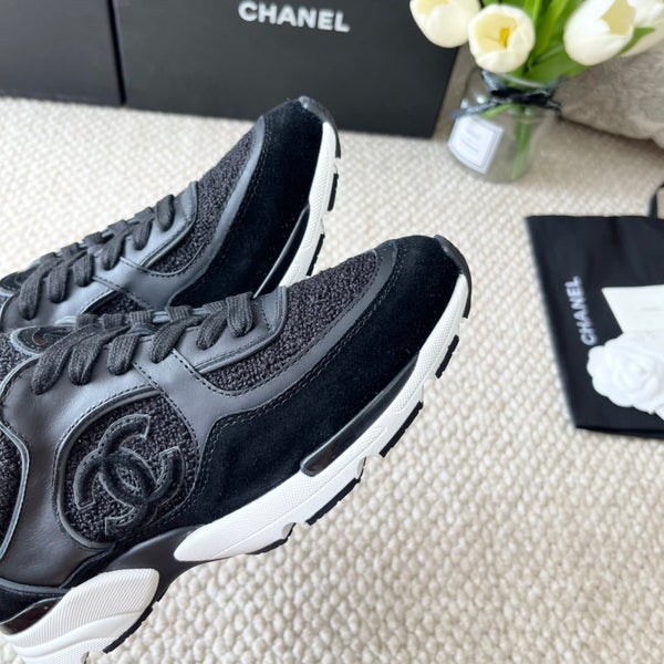 CC SNEAKER IN BLACK WOOL TWEED AND SUEDE