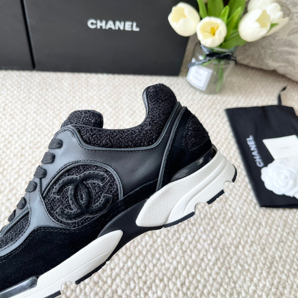 CC SNEAKER IN BLACK WOOL TWEED AND SUEDE
