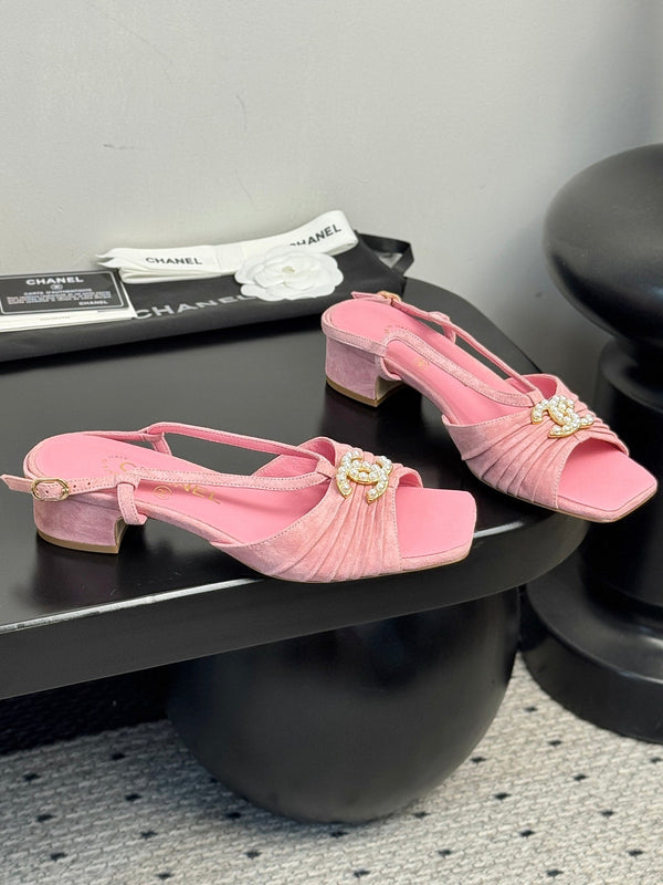 CC 25 Marry Jane Sandals Pink Suede 329774