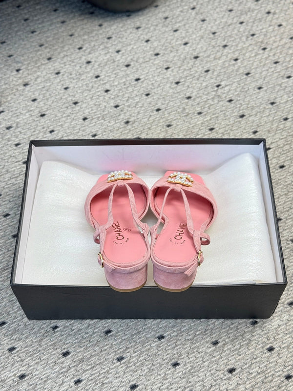 CC 25 Marry Jane Sandals Pink Suede 329774