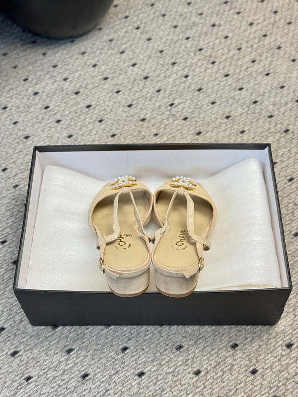 CC 25 Marry Jane Sandals Beige Suede 329776