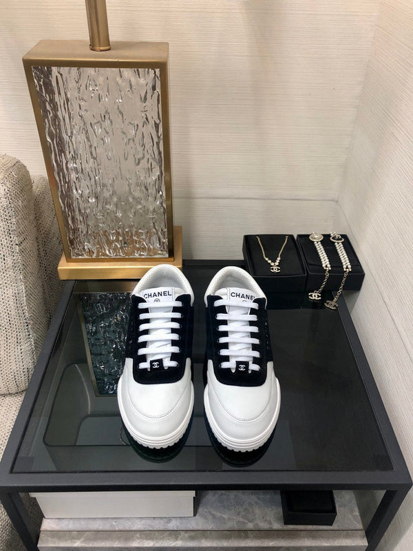CC 24C Sneaker White Black Suede Sheepskin 688655