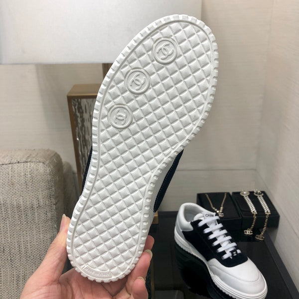 CC 24C Sneaker White Black Suede Sheepskin 688655