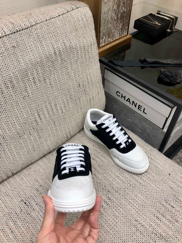 CC 24C Sneaker White Black Suede Sheepskin 688655