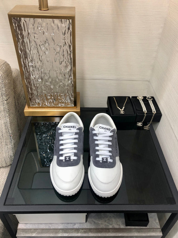 CC 24C Sneaker White Grey Suede Sheepskin 688656