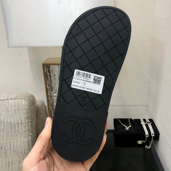 mule sandal 30 blue quilted waxed leather