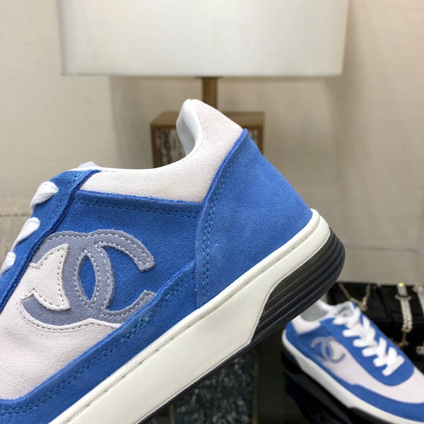 Sneaker CC in camoscio blu e bianco