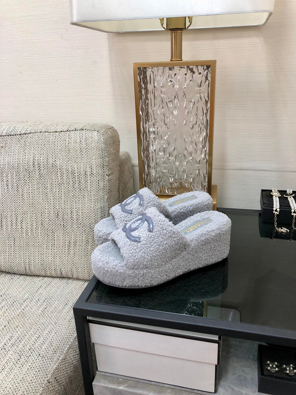 Sandalo con zeppa CC in lana grigia