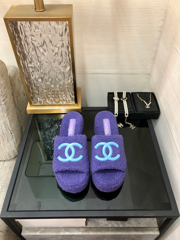 Sandalo con zeppa CC in lana viola