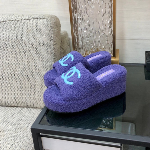 Sandalo con zeppa CC in lana viola