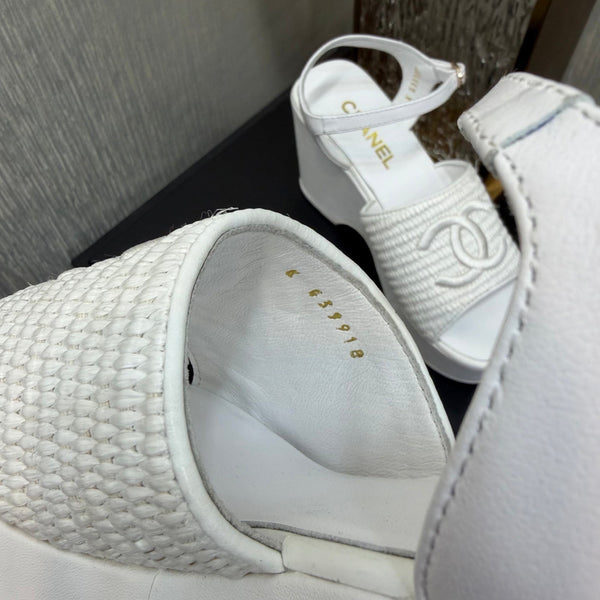CC 26s Platform Sandal White Raffia Sheepskin 688693