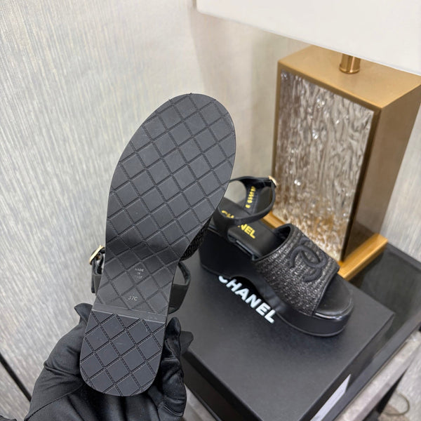 CC 26s Platform Sandal Black Raffia Sheepskin 688697
