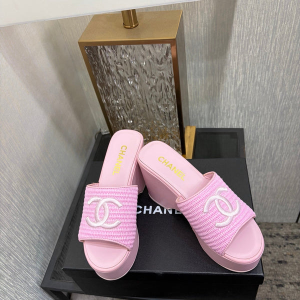 CC 26s Claquette à plateforme en raphia rose clair et peau de mouton 688699