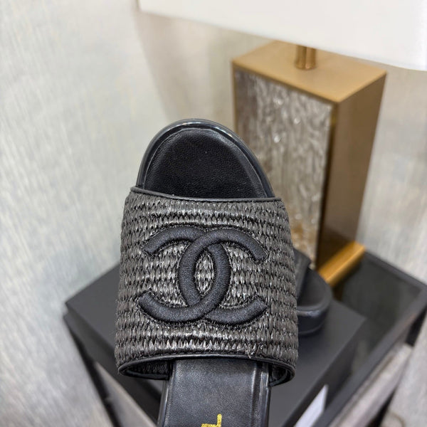 CC 26s Platform Slide Black Raffia Sheepskin 688700