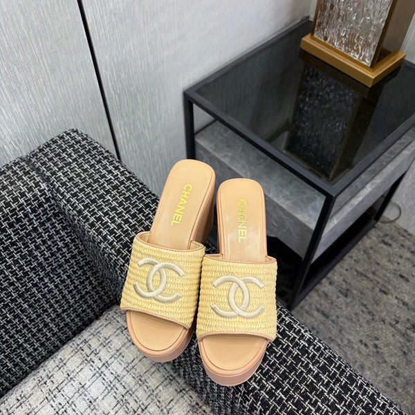Mules à plateforme CC 26s en raphia beige et mouton 688702